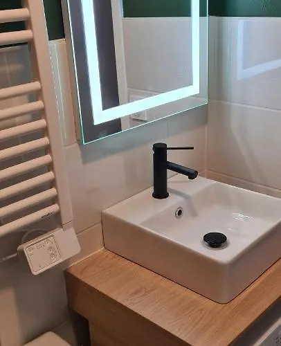 Joli Vue Mont Saint Clair, Parking, Menage Et Linge De Lit Inclus